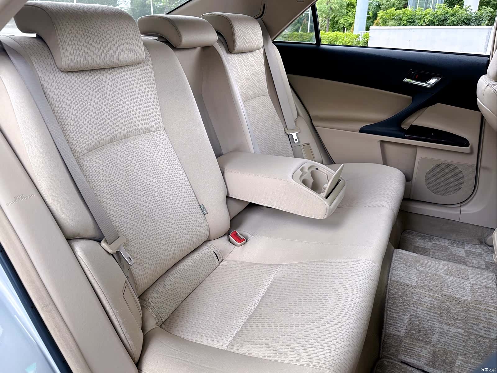 Toyota 2.5S, 2012 33