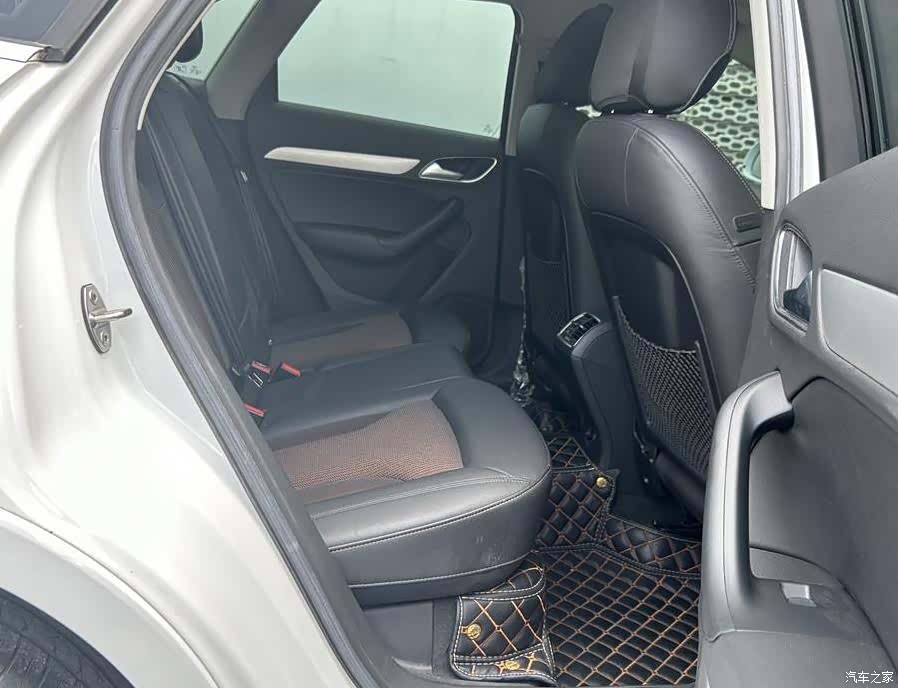 Audi Q3, 2018 11