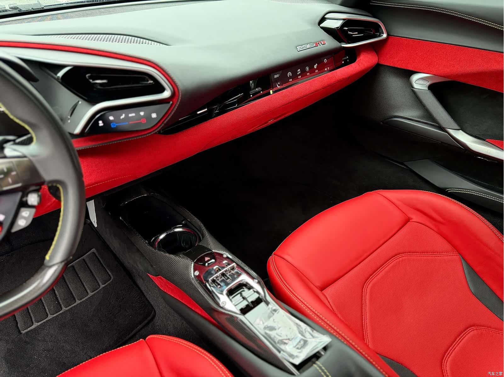 Ferrari 296, 2023 10