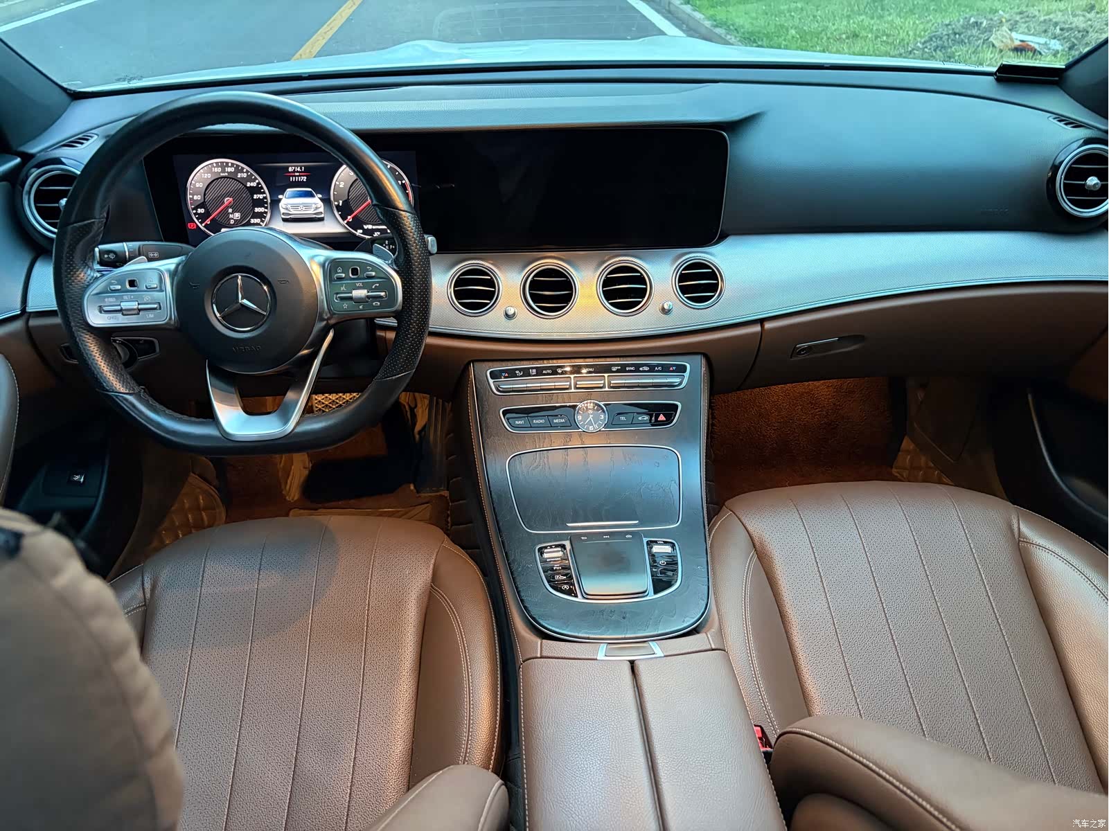 Mercedes-Benz E-Class, 2019 9