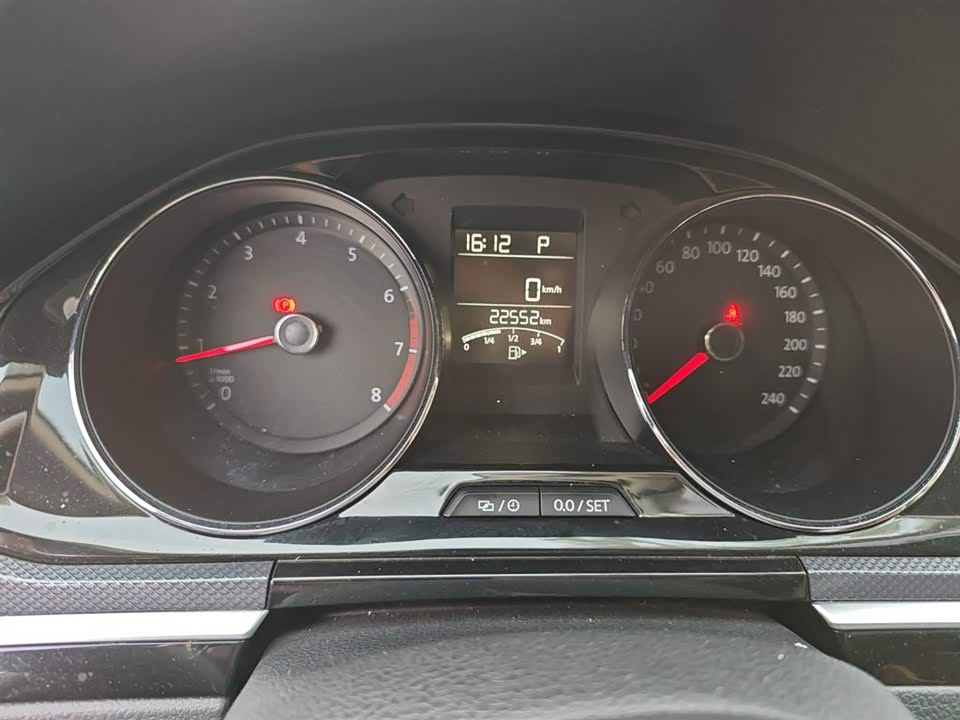 Volkswagen C-TREK Wei Collar