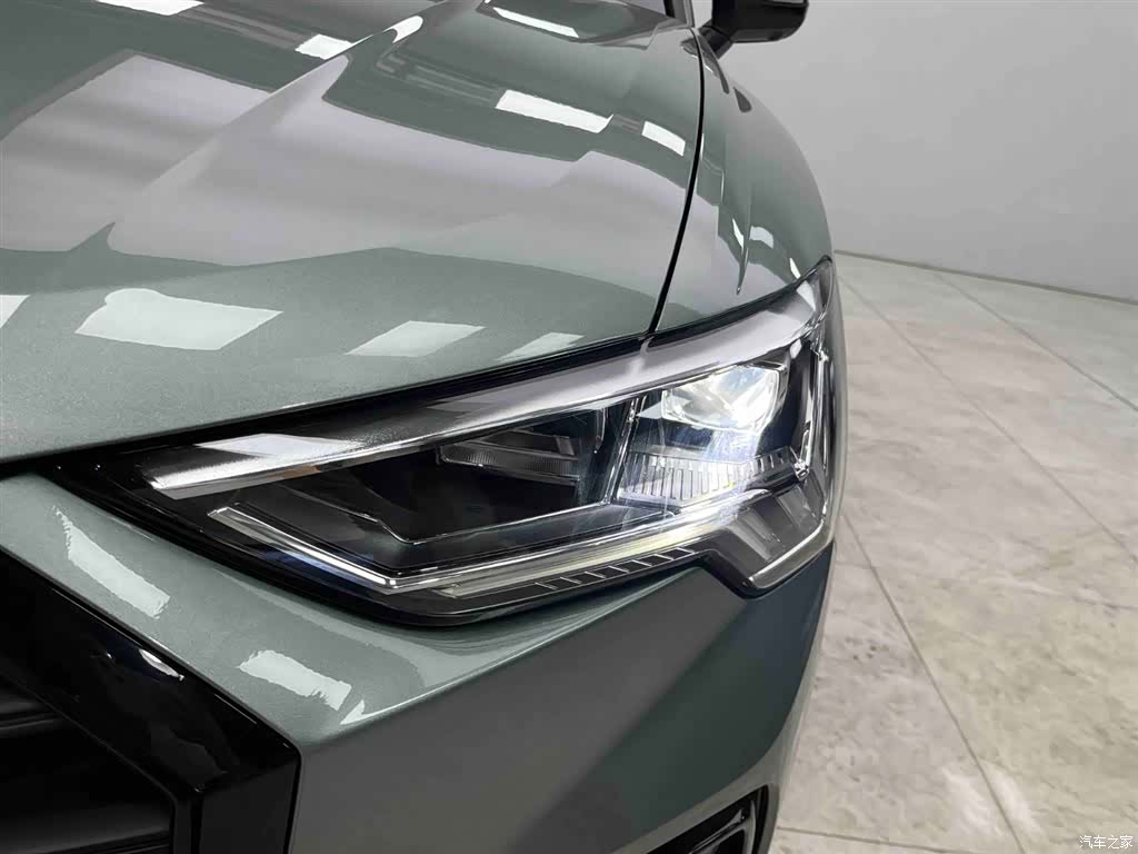 Audi Q3, 2023 18