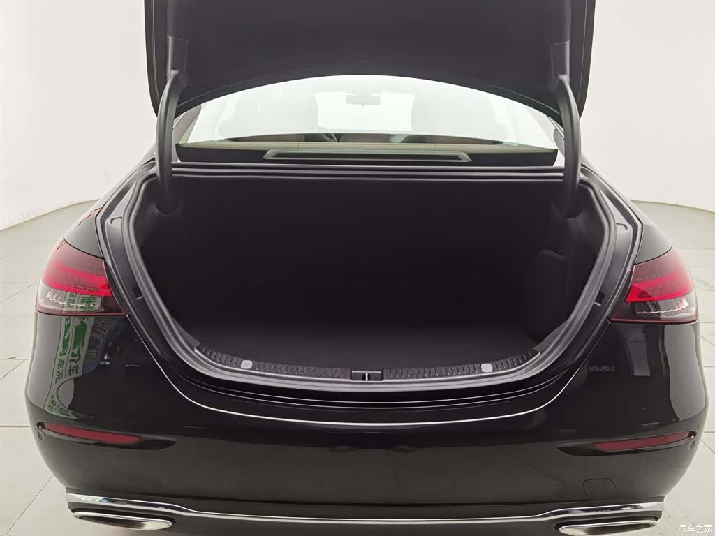 Mercedes-Benz E-Class, 2021 16