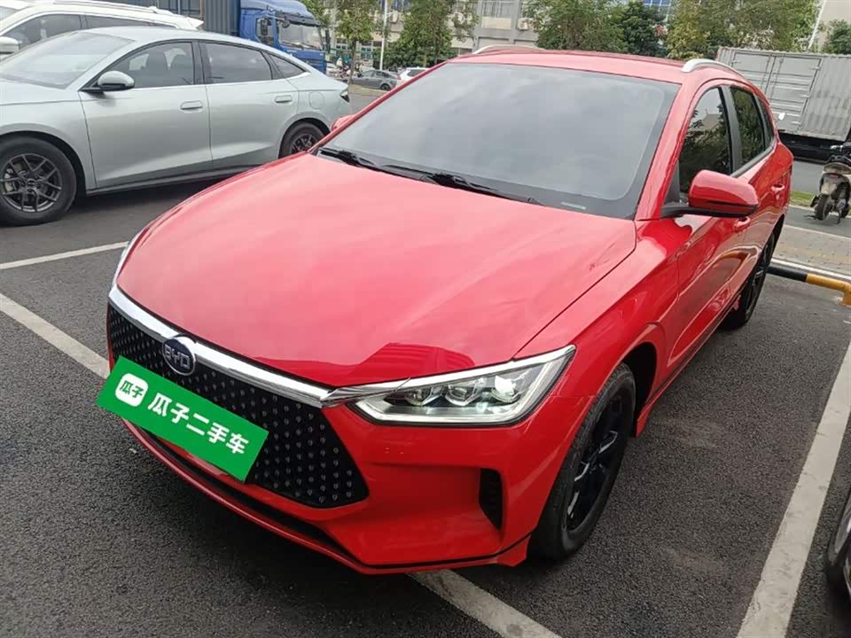 BYD e2