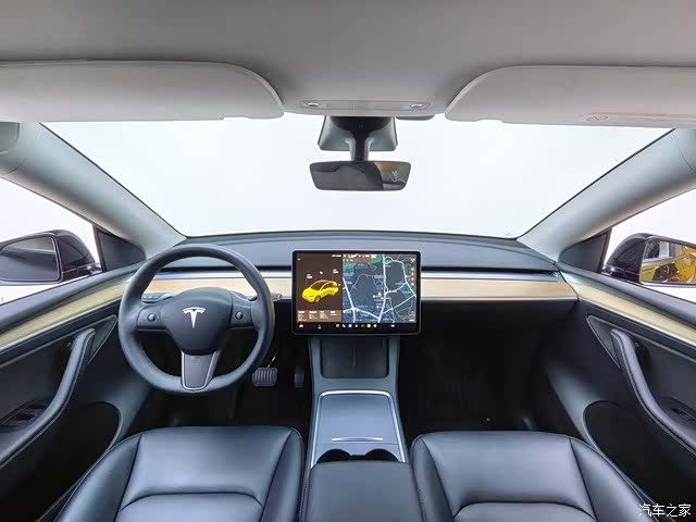 Tesla Model Y, 2022 все фото
