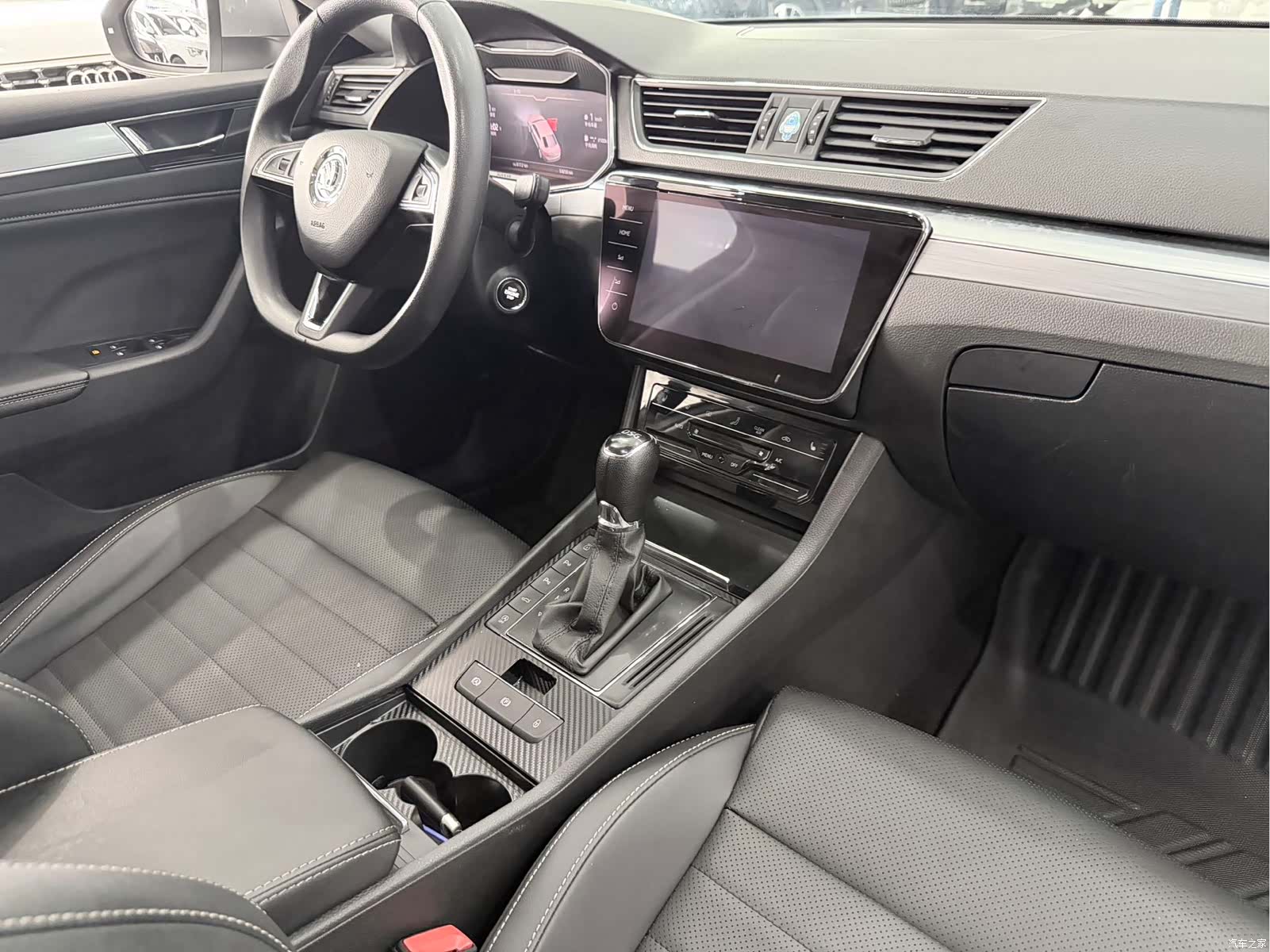 Skoda Superb, 2022 7