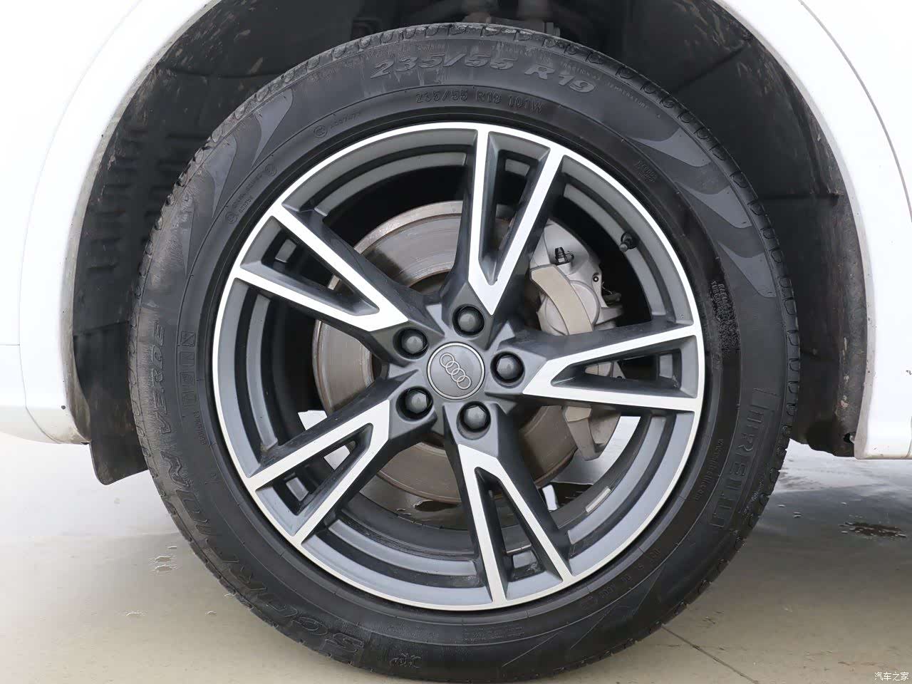 Audi Q5L, 2019 все фото