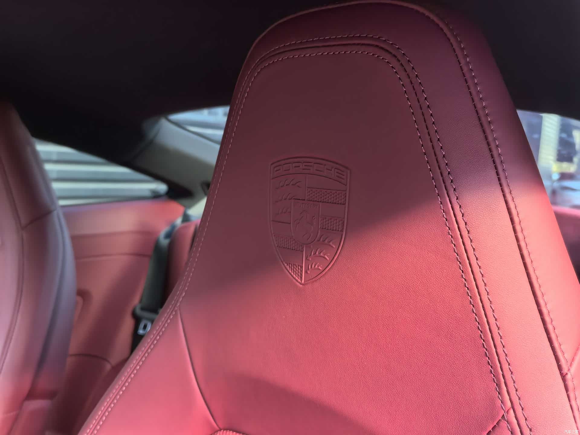Porsche 911, 2025 12