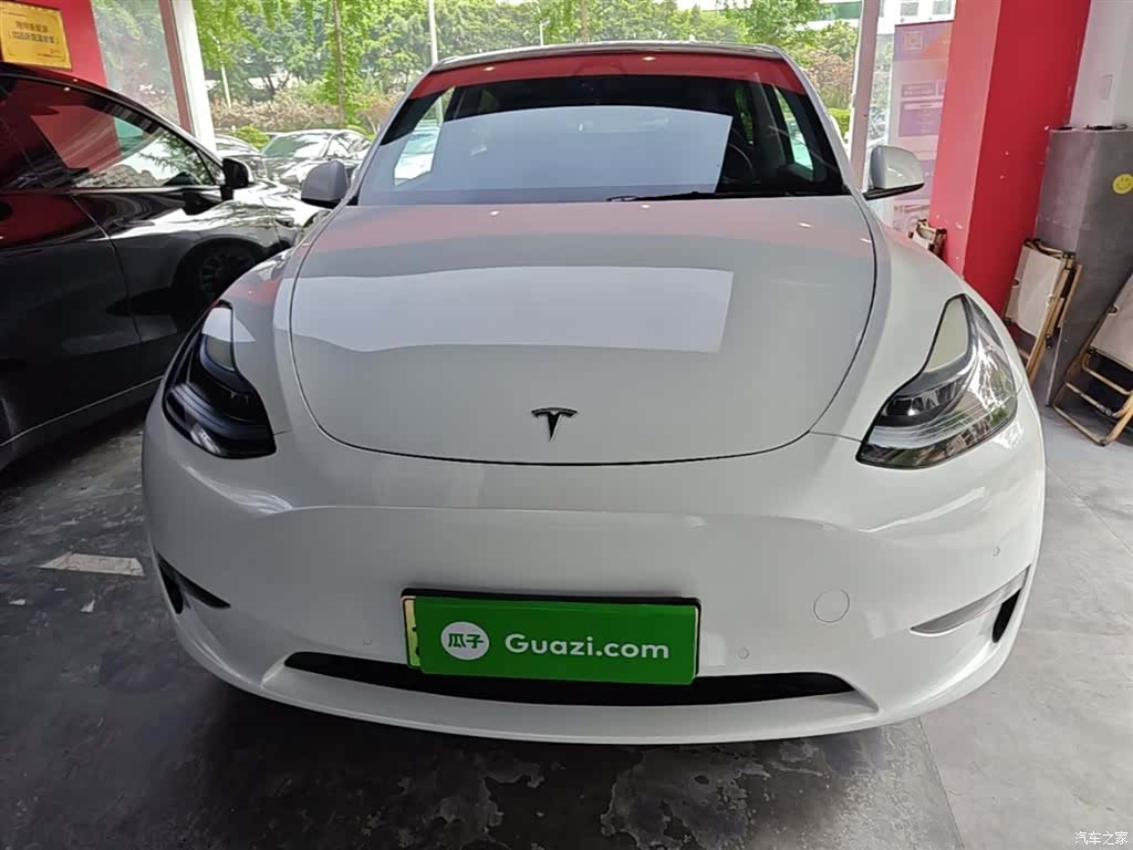 Tesla Model Y, 2023 3