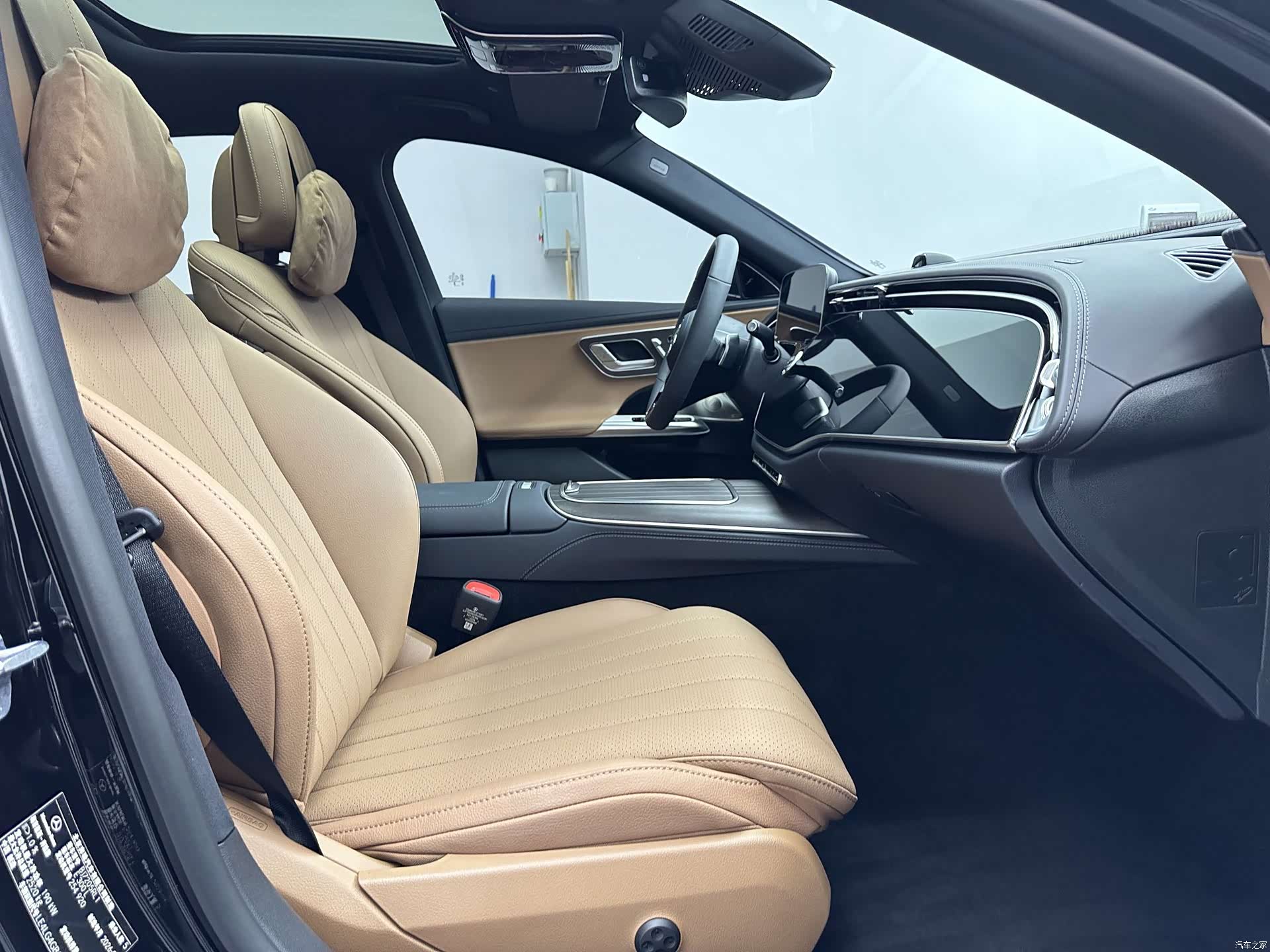 Mercedes-Benz E-Class, 2024 12