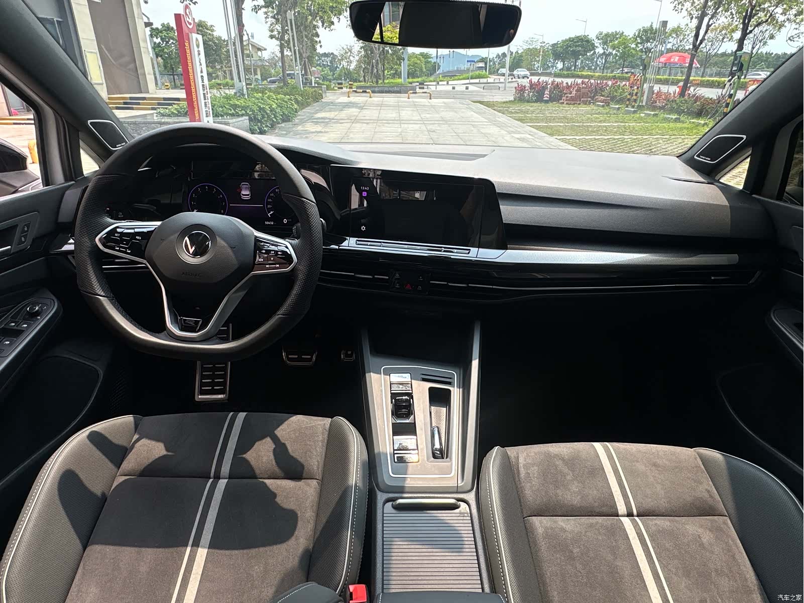 Volkswagen Golf, 2023 14