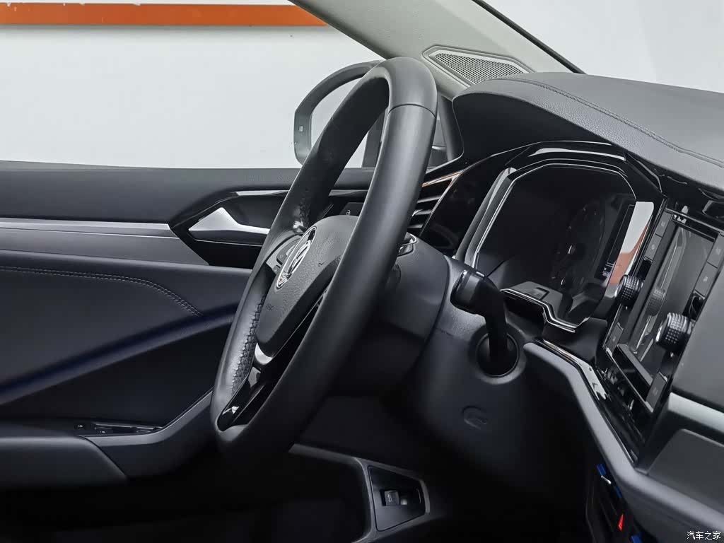 Volkswagen Sagitar, 2019 22