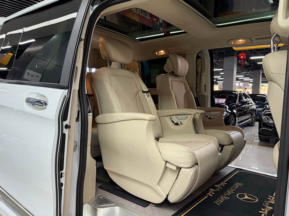 Mercedes-Benz V-class