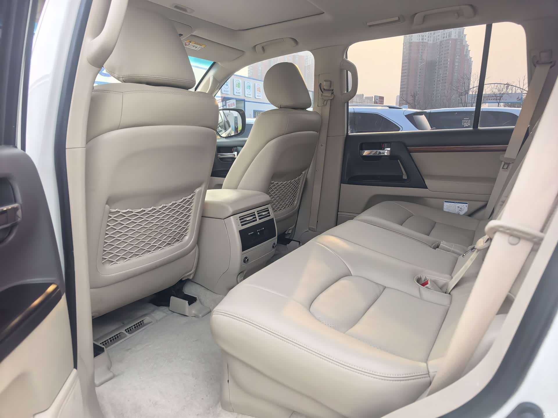 Toyota Land Cruiser, 2018 6