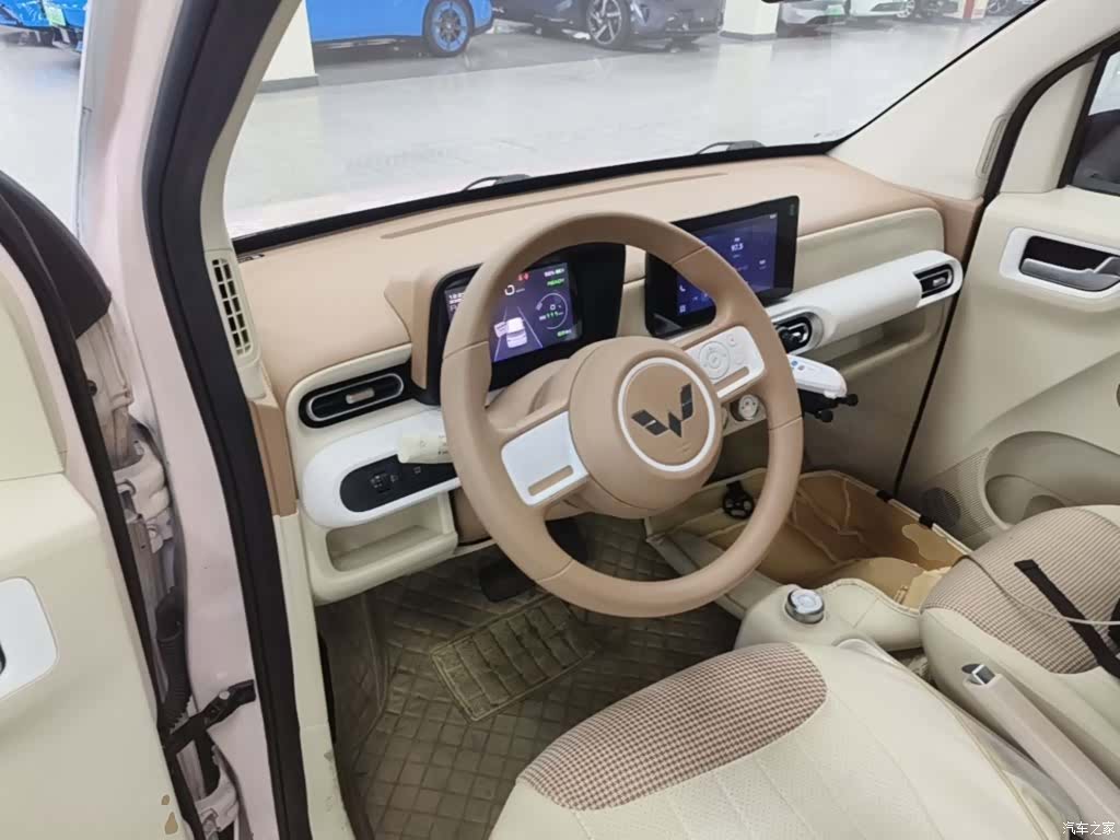 Wuling MINIEV, 2023 10