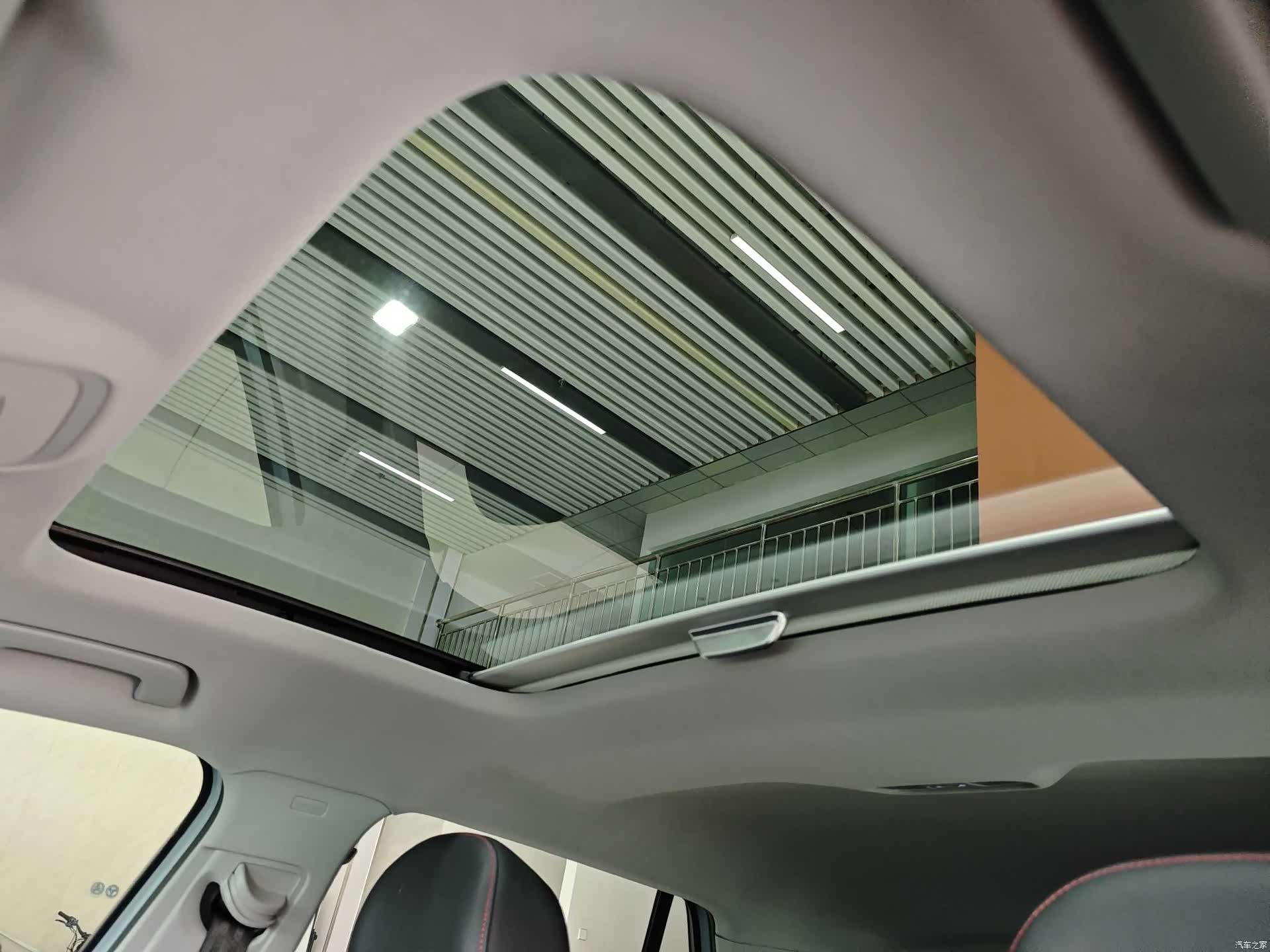 Audi Q2L, 2022 11
