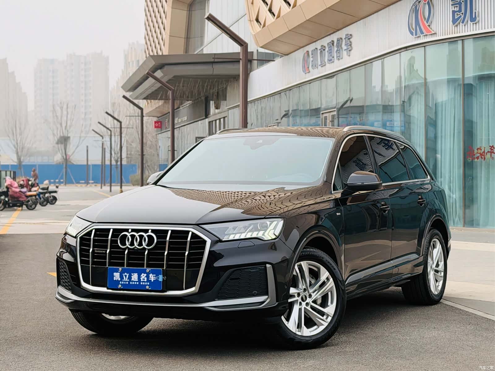 Audi Q7, 2021 1