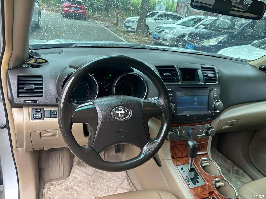 Toyota Highlander, 2011 10