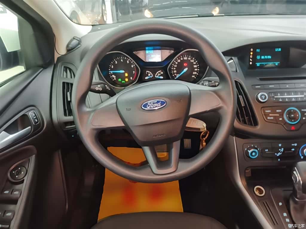 Ford Focus, 2016 11