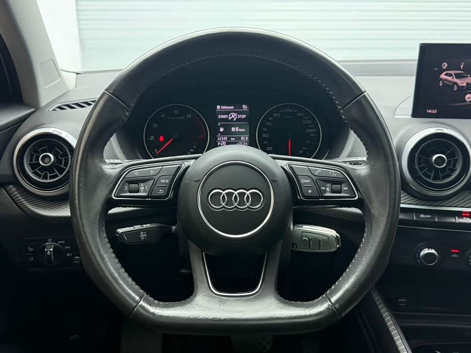 Audi Q2L