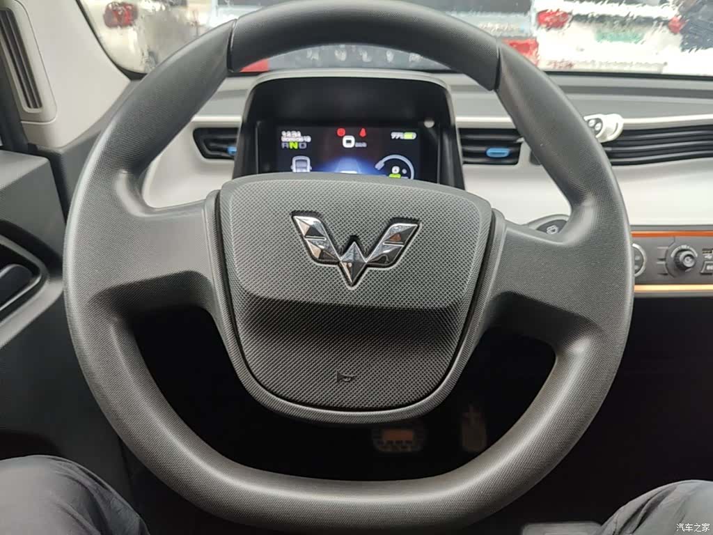 Wuling MINIEV, 2021 11