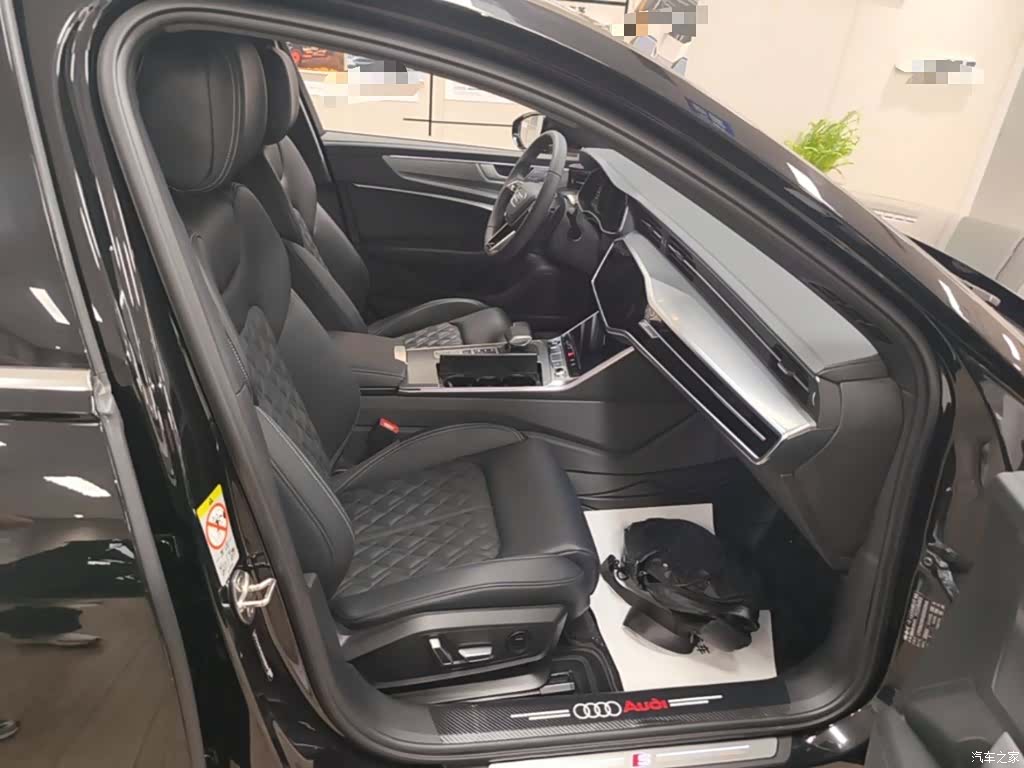 Audi A6L, 2025 11