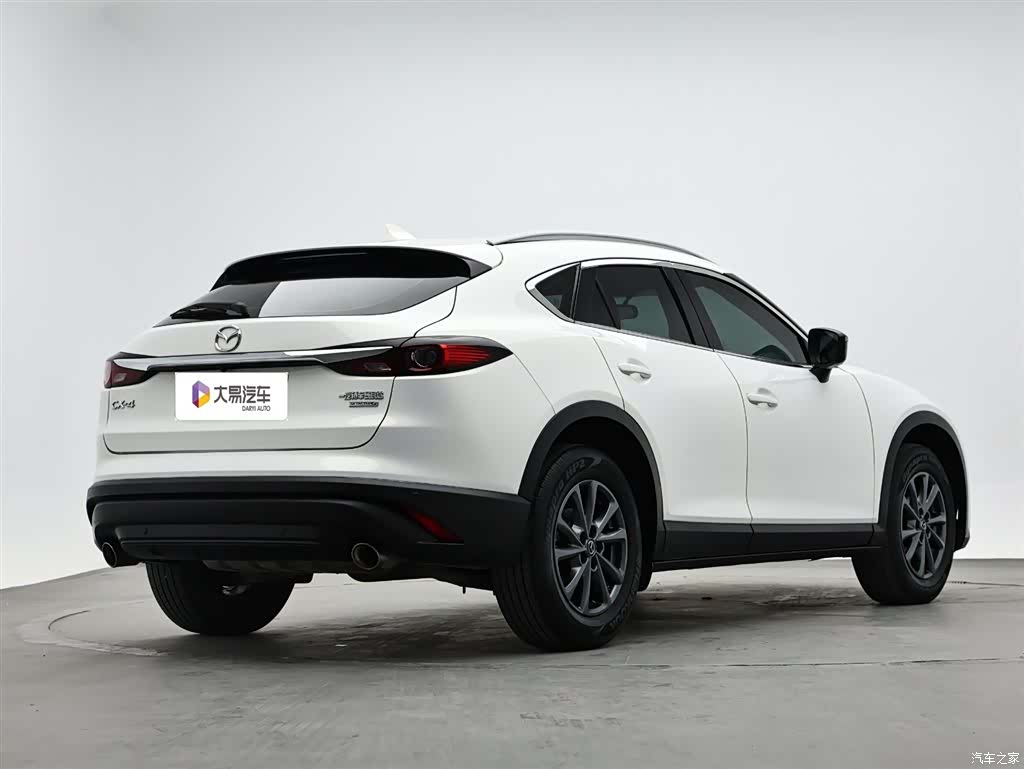 Mazda CX-4, 2023 3