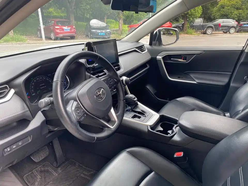 Toyota RAV4 Rongfang