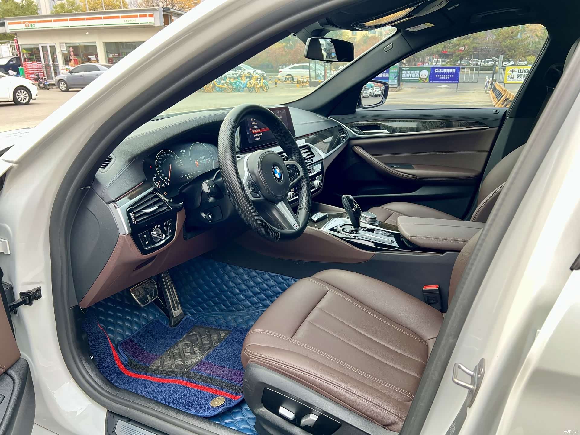 BMW 5 Series, 2019 все фото