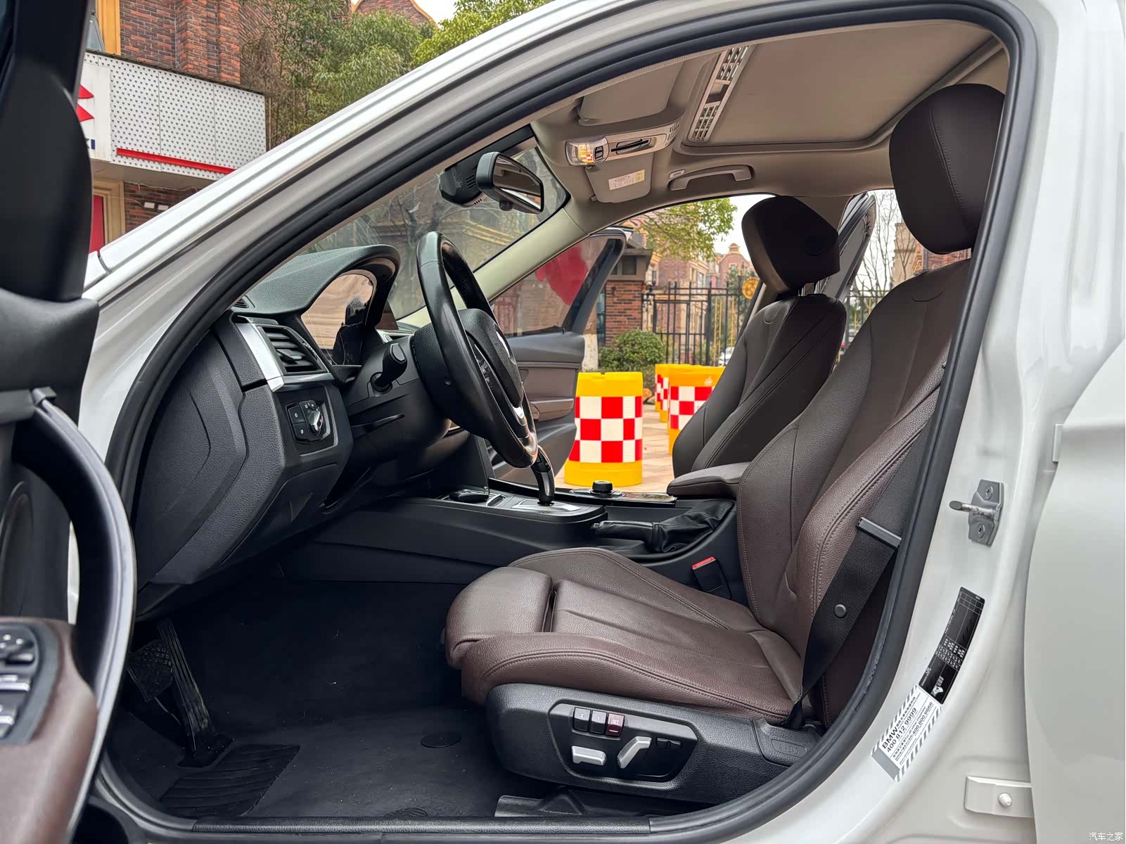 BMW 3 Series, 2018 все фото