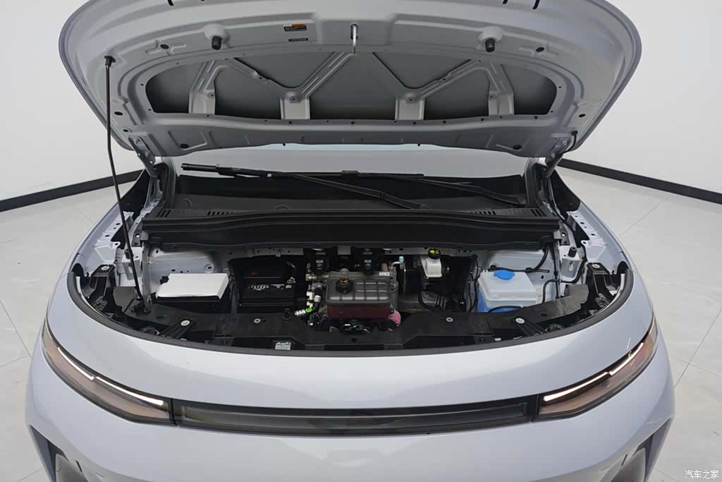 Leapmotor B10, 2025 10