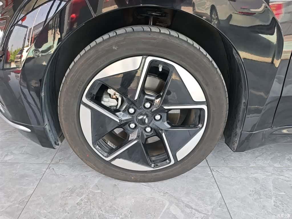 Wuling Starlight, 2025 23