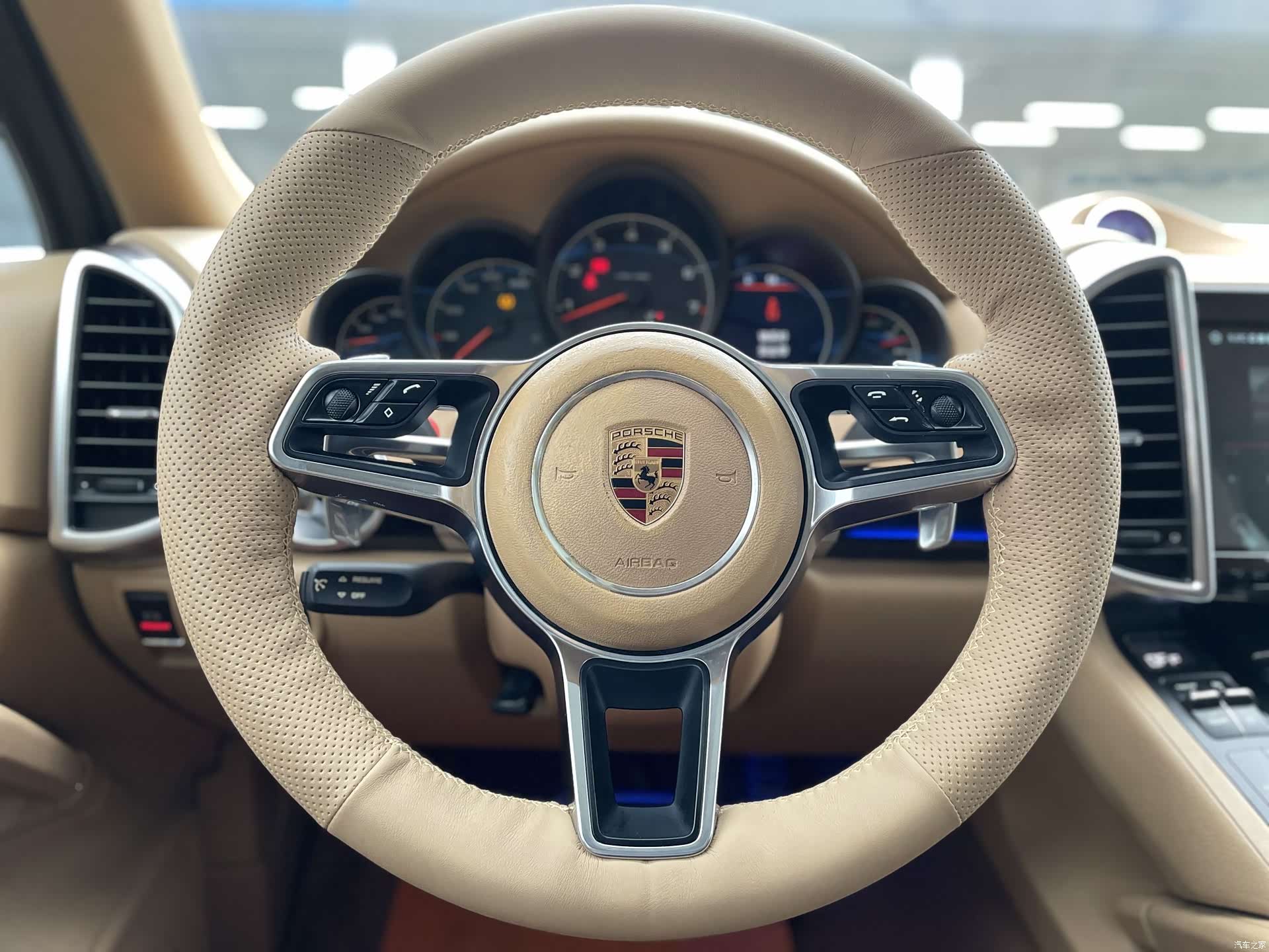 Porsche Cayenne, 2016 8