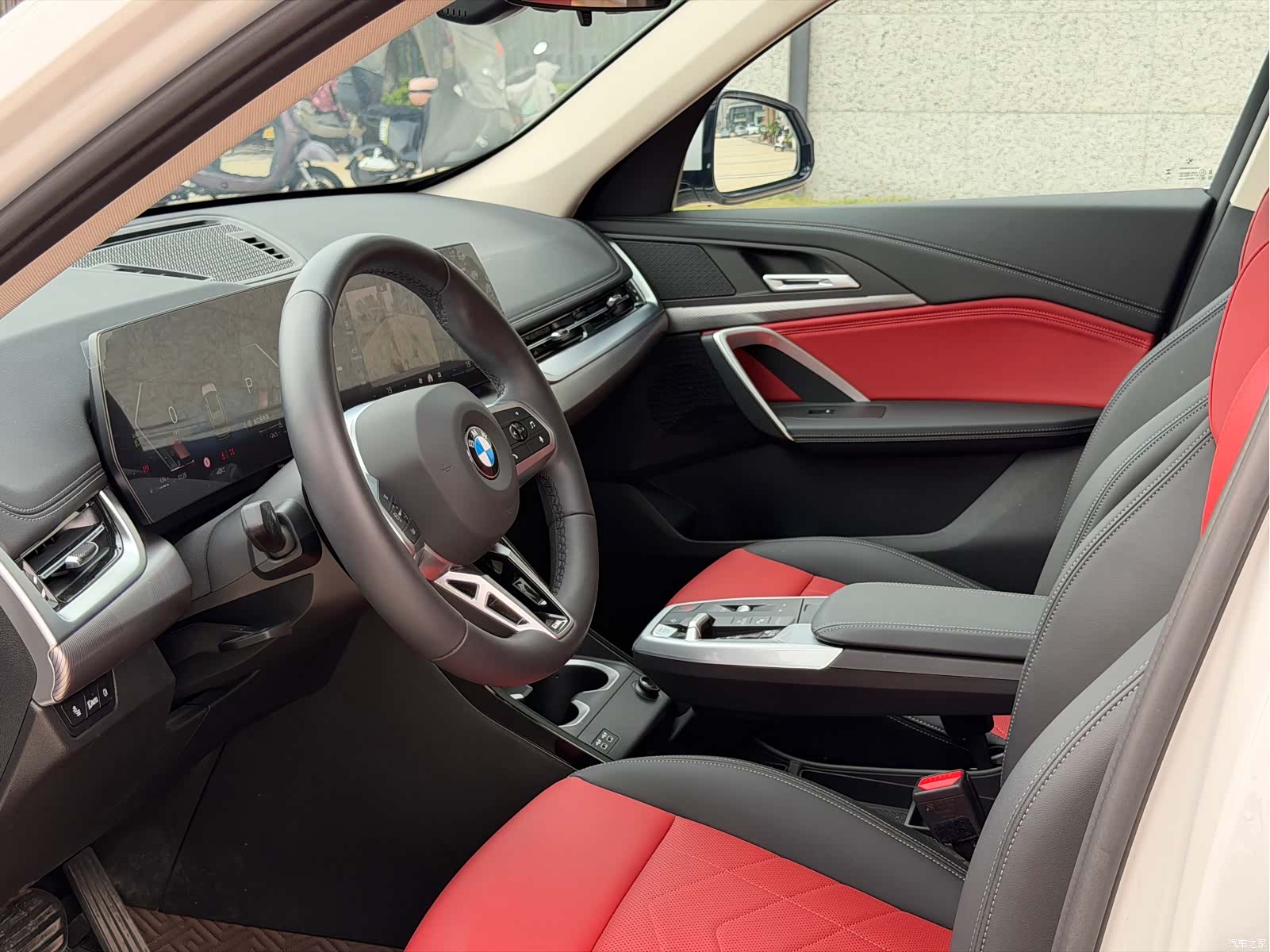 BMW X1, 2024 все фото