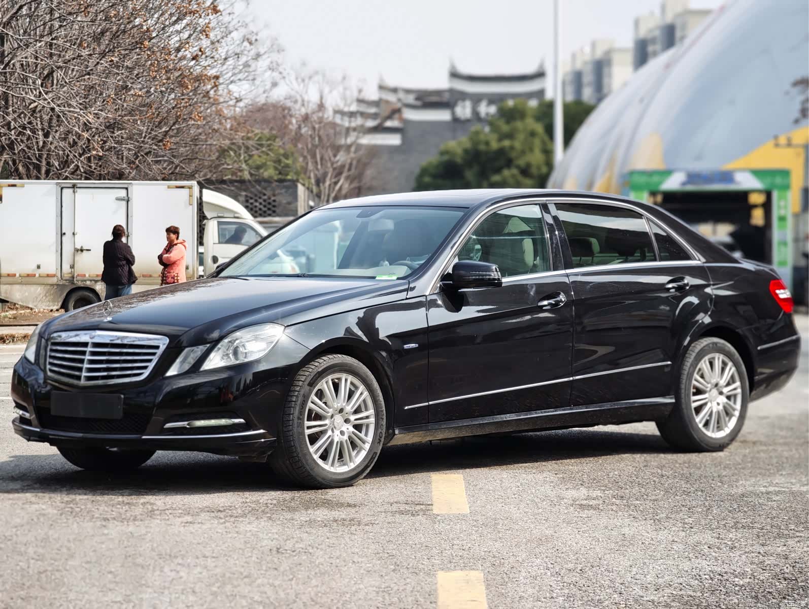Mercedes-Benz E-Class, 2012 1