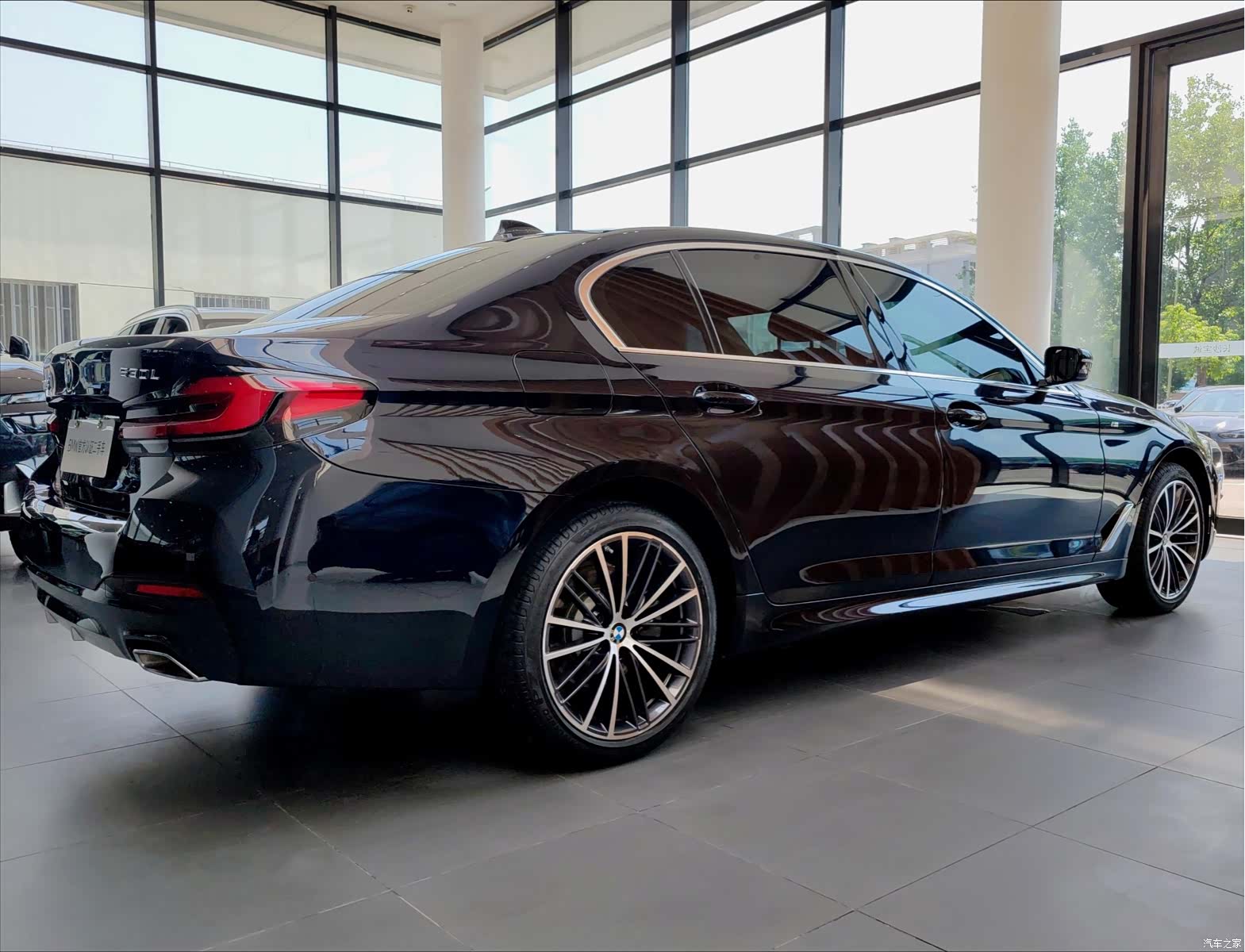 BMW 5 Series, 2023 все фото