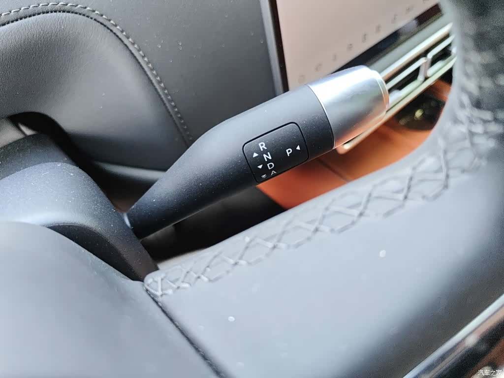 Li Auto L7, 2025 10