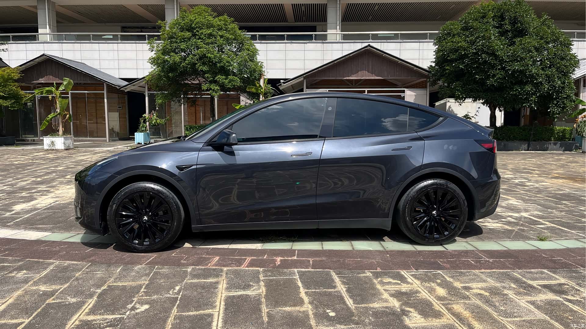 Tesla Model Y, 2024 7
