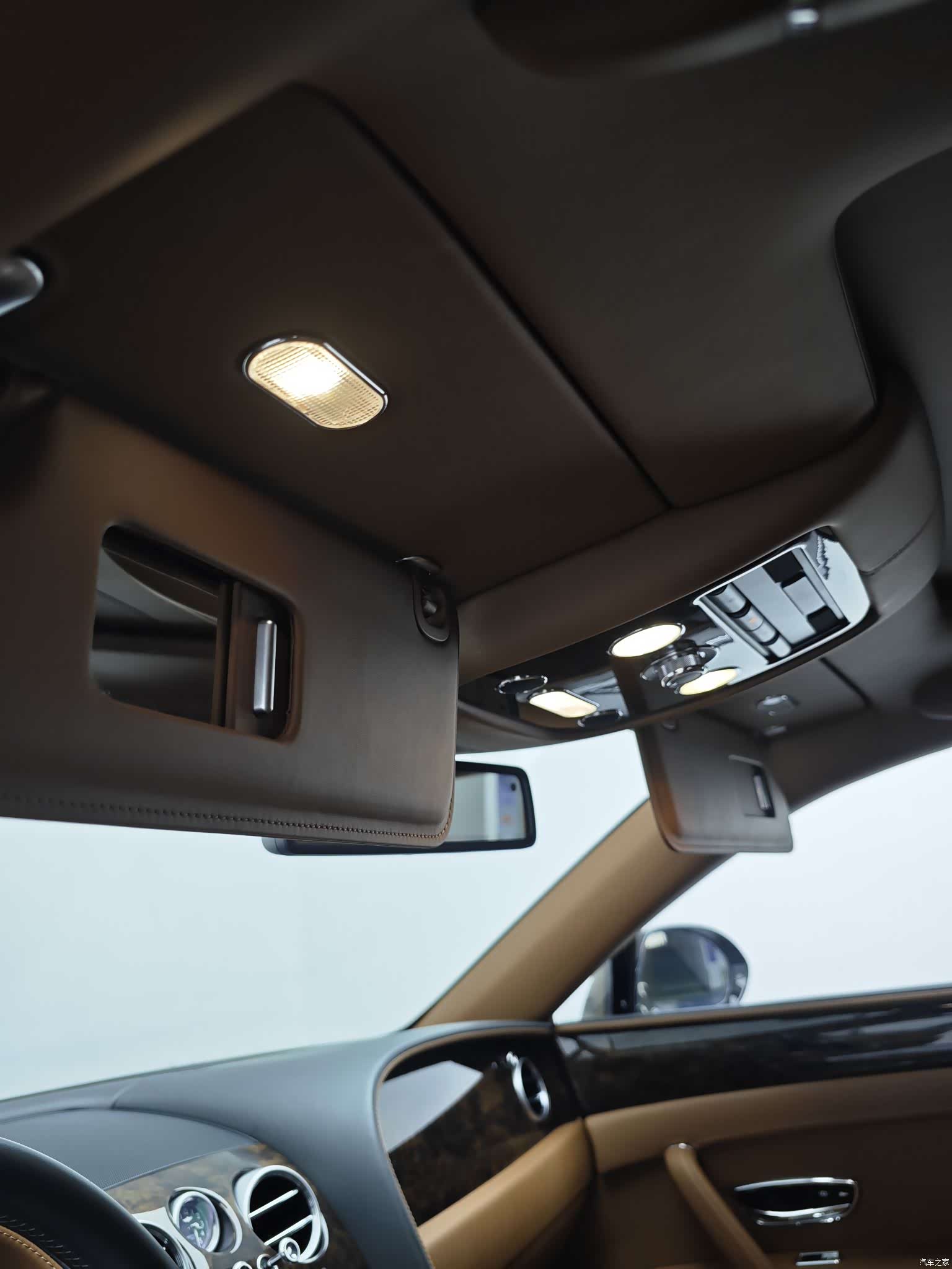 Bentley Flying Spur, 2015 20