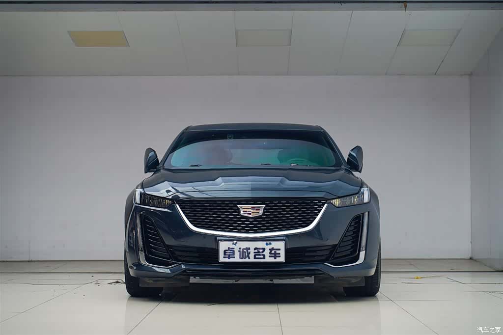 Cadillac CT5, 2022 2