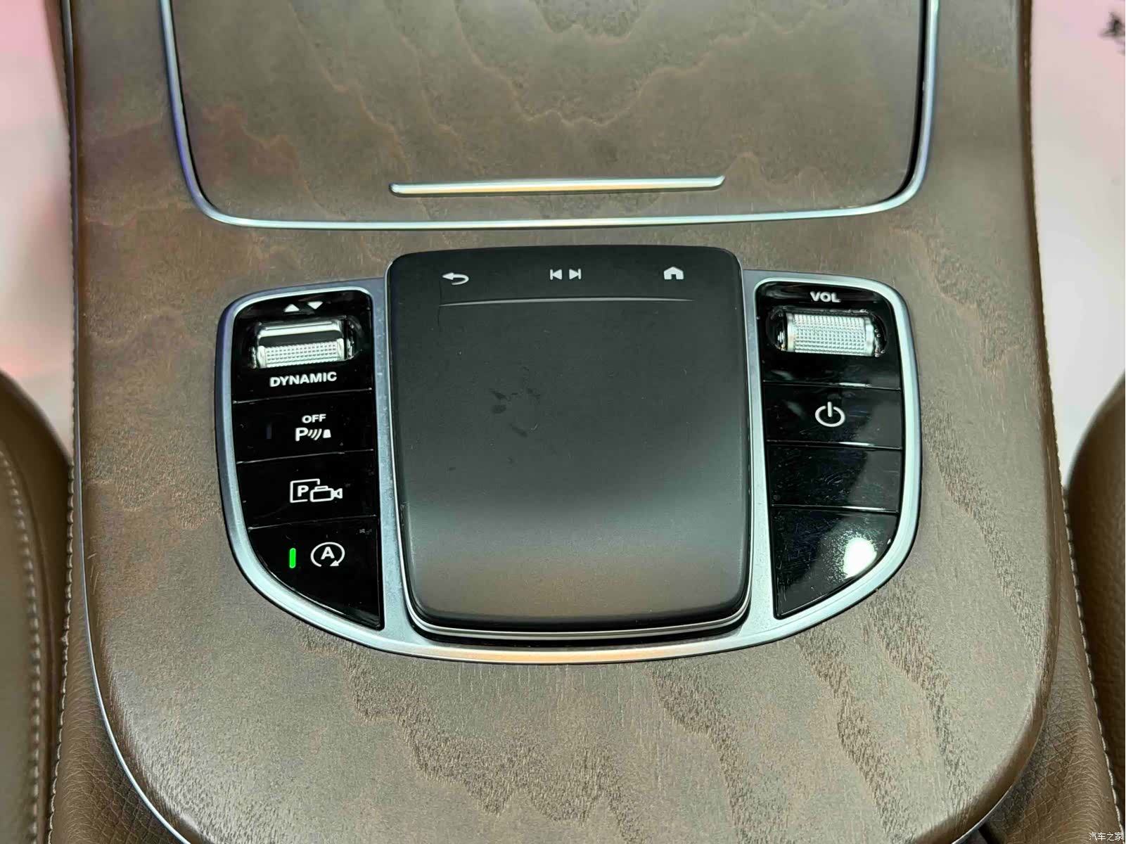 Mercedes-Benz E-Class, 2021 12