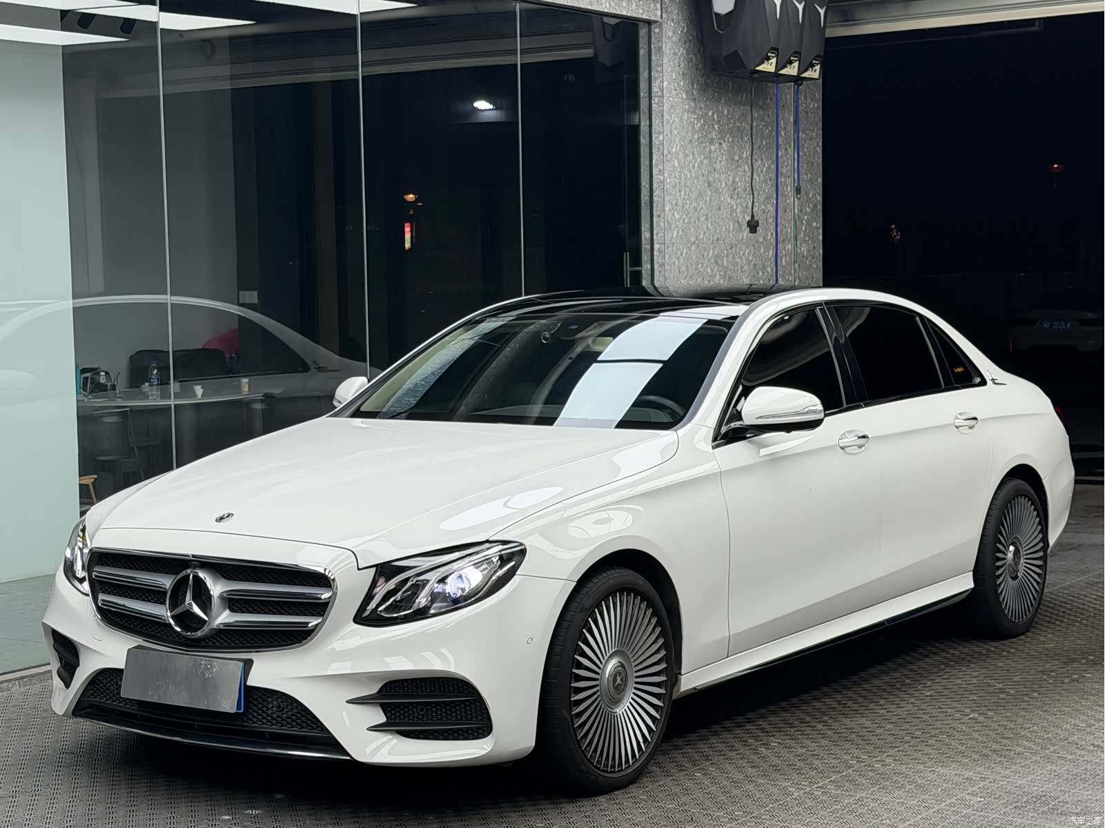Mercedes-Benz E-Class, 2020 1