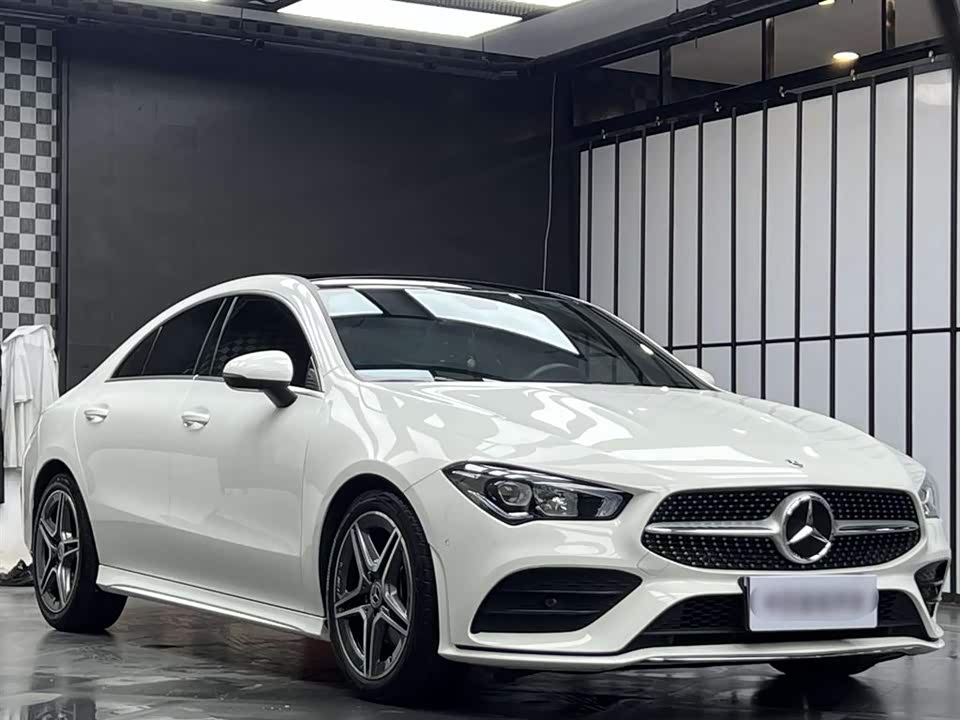 Mercedes-Benz CLA