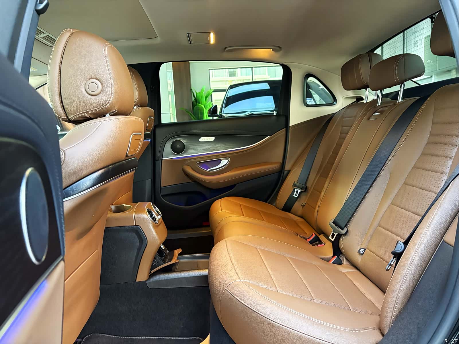 Mercedes-Benz E-Class, 2018 10