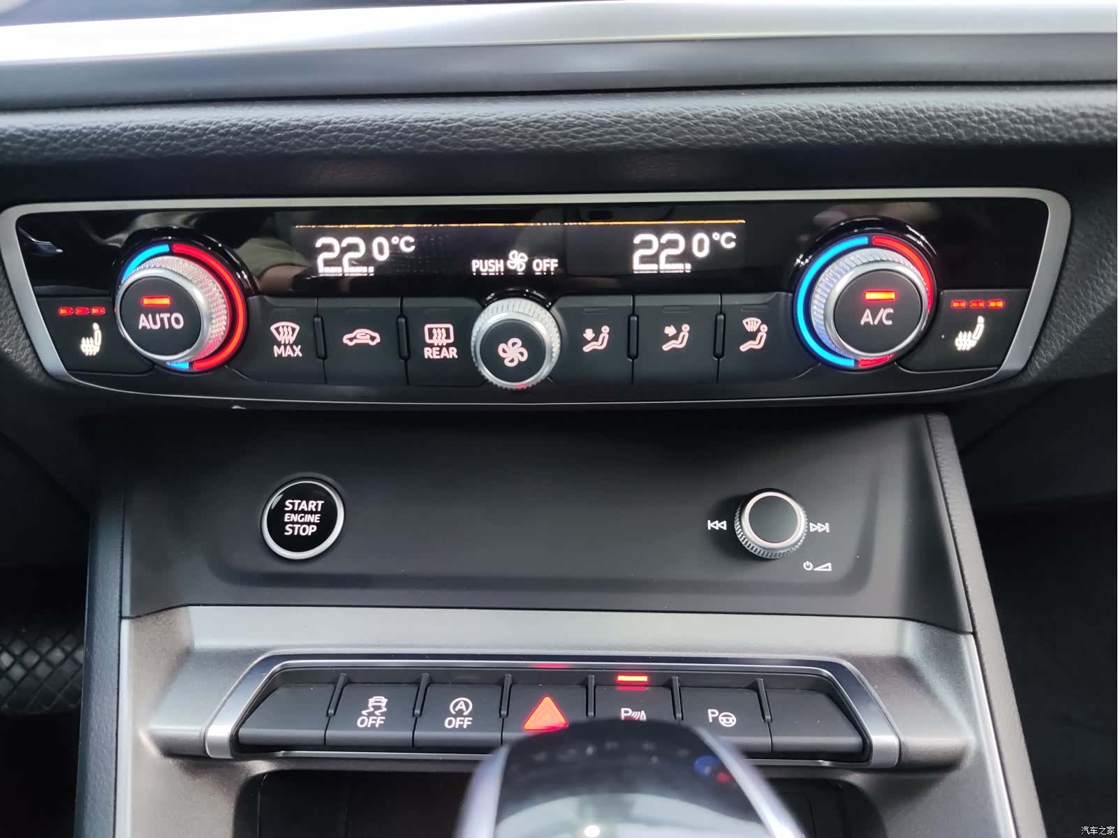 Audi Q3, 2022 13