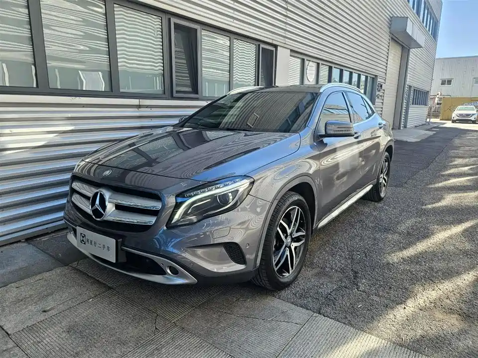 Mercedes-Benz GLA