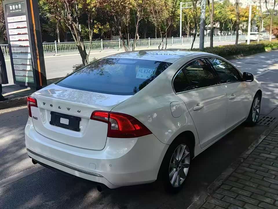 Volvo S60