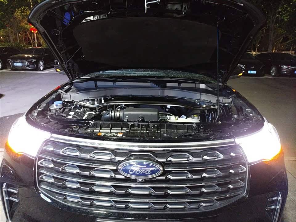 Ford Explorer Ford Explorer