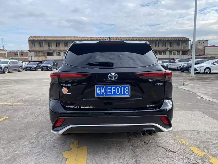 Toyota Crown Kluger 2023, фото 4