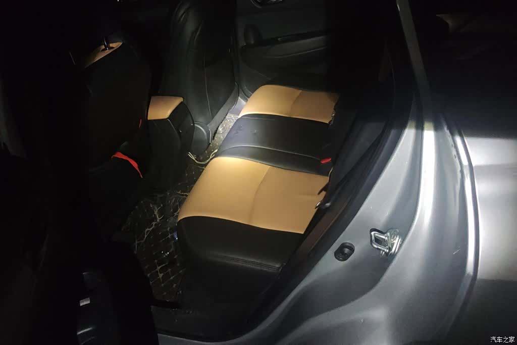Toyota Frontlander, 2022 11